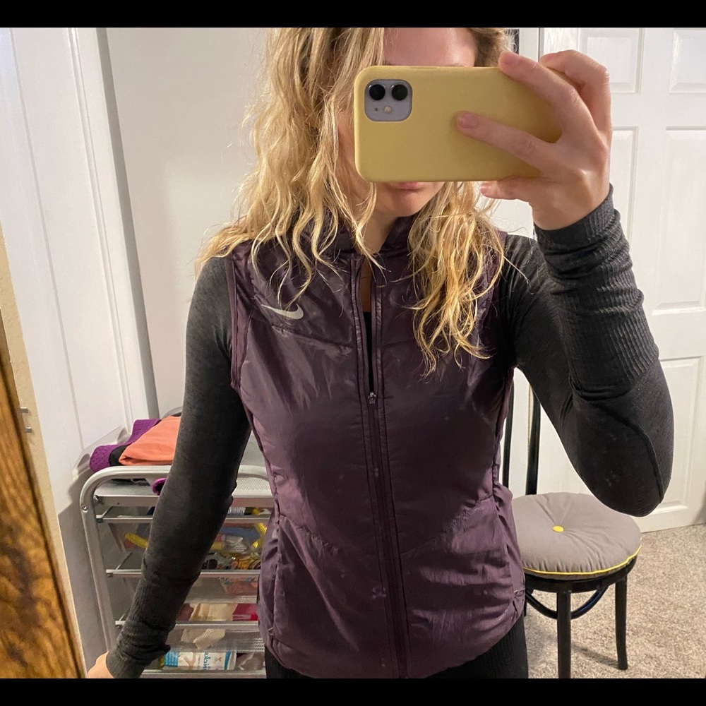 Nike vest size small